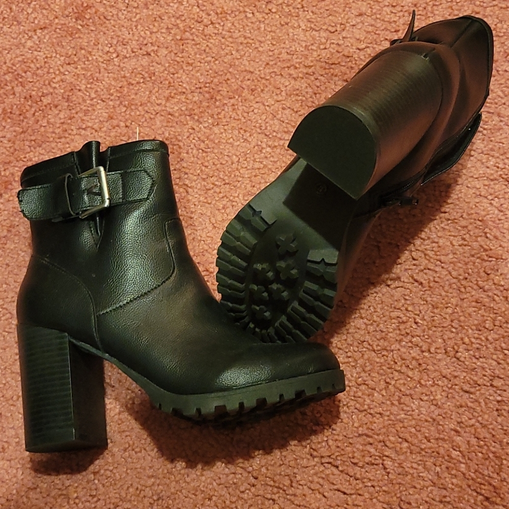 Ana boots, size 7.5 black